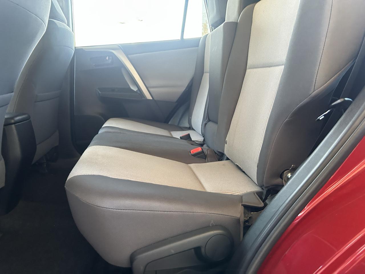 Toyota RAV4  2015