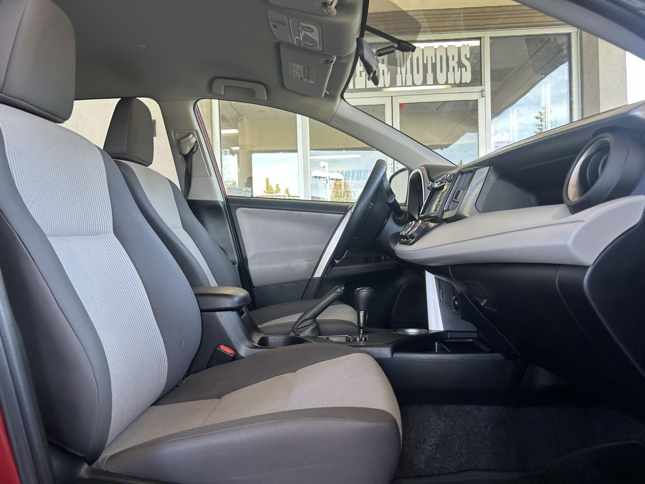 Toyota RAV4  2015