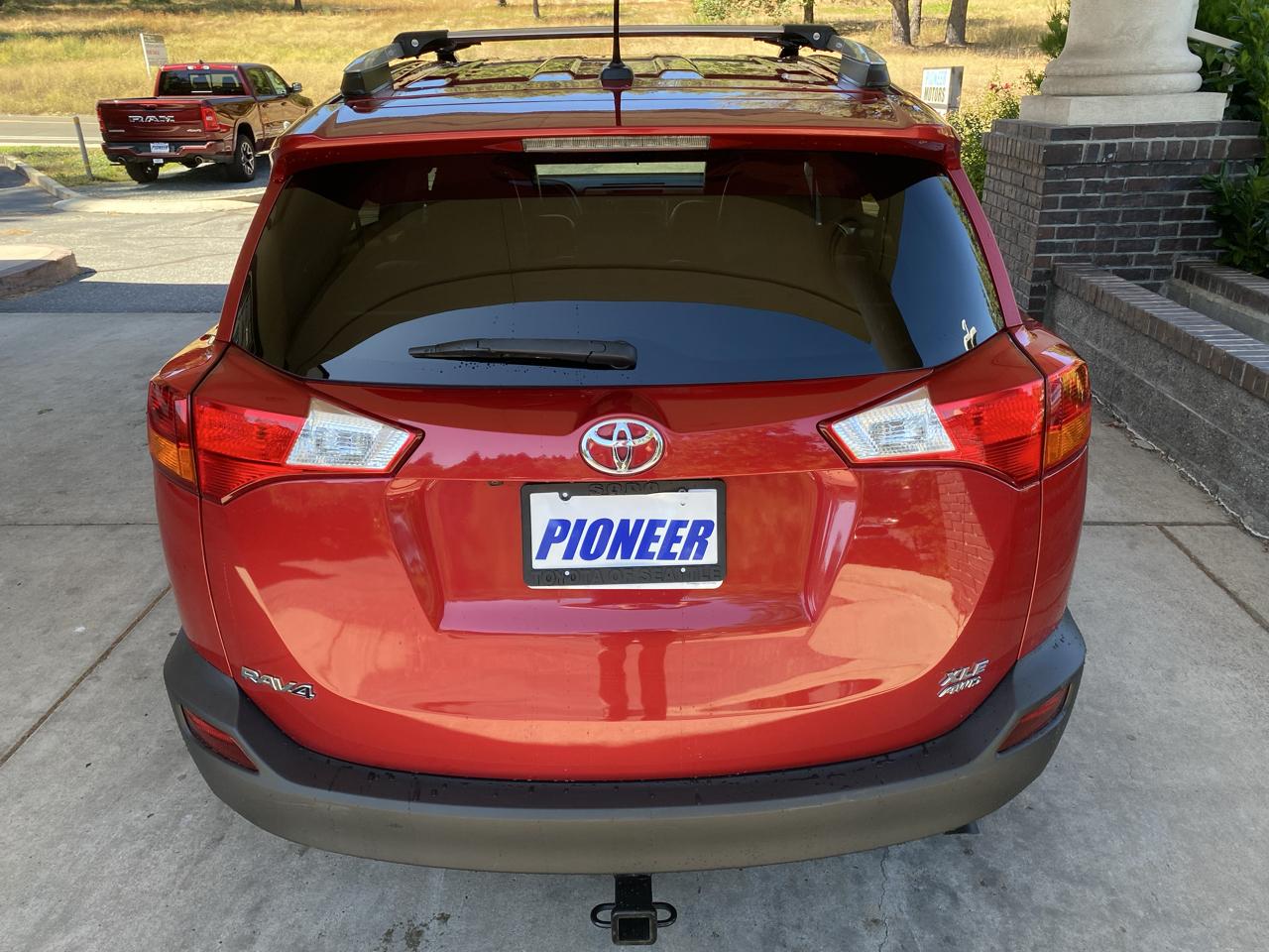 Toyota RAV4  2014