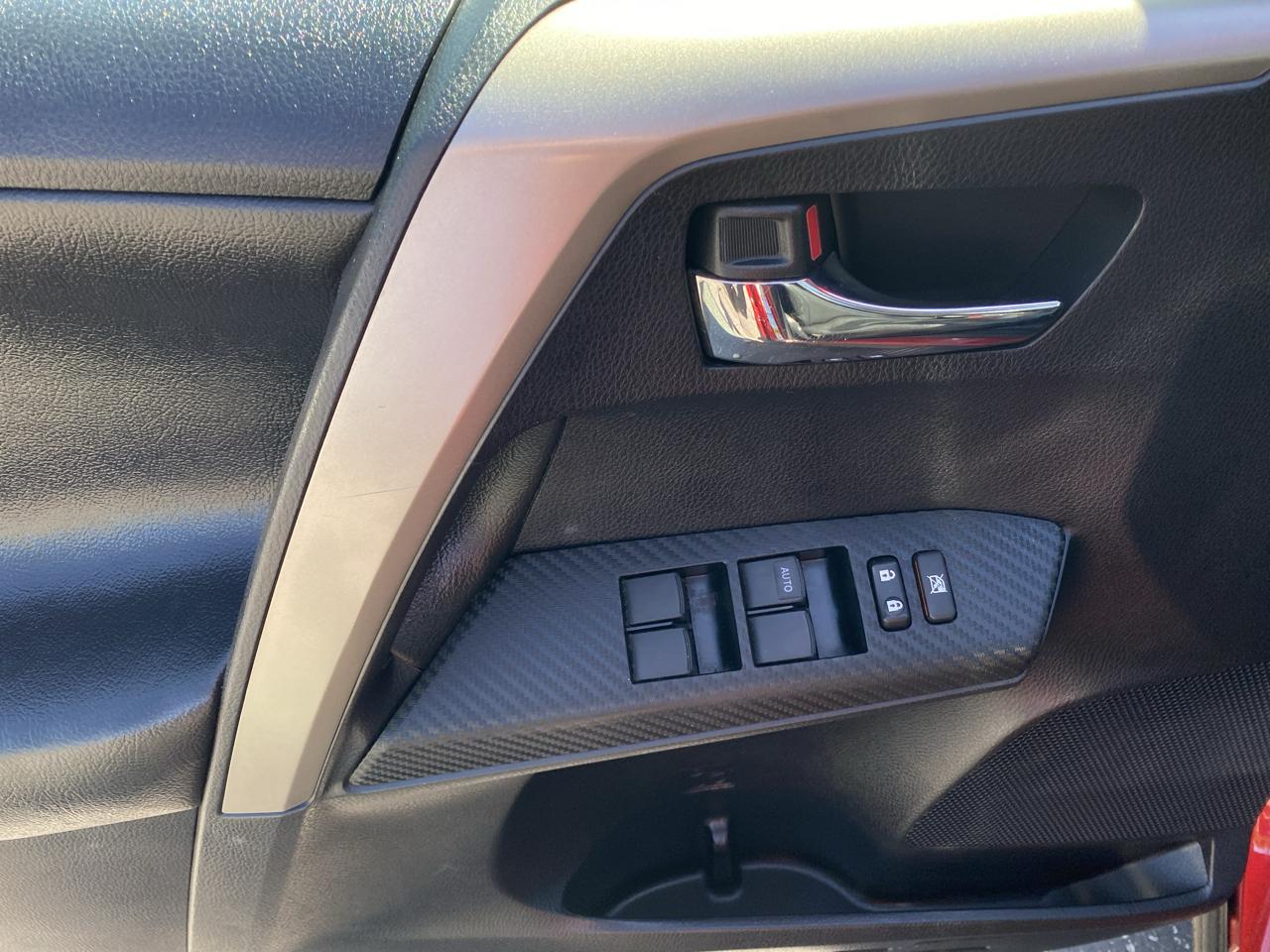 Toyota RAV4  2014