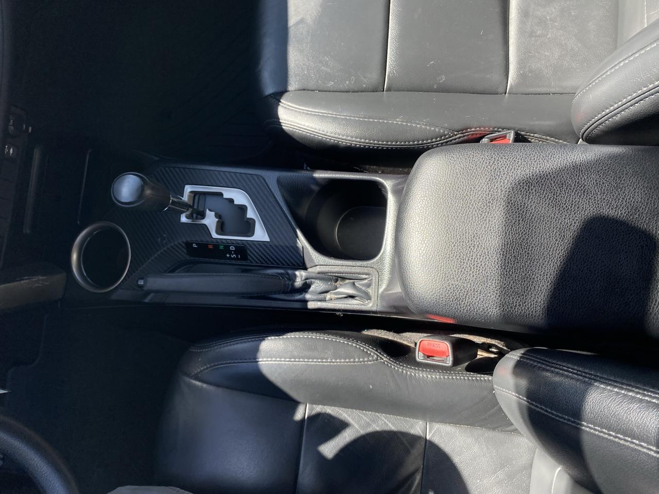 Toyota RAV4  2014