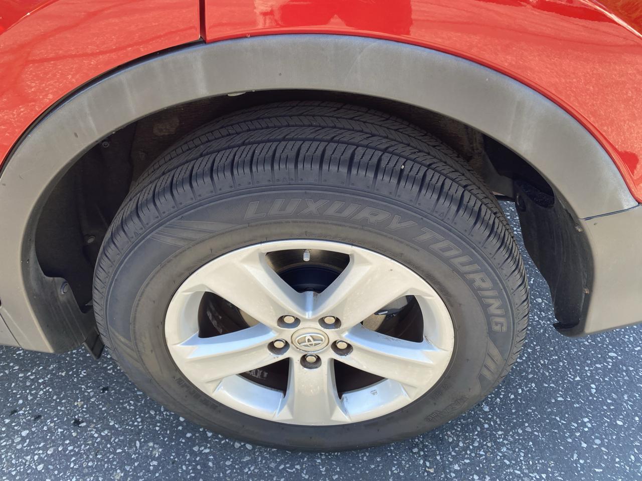 Toyota RAV4  2014