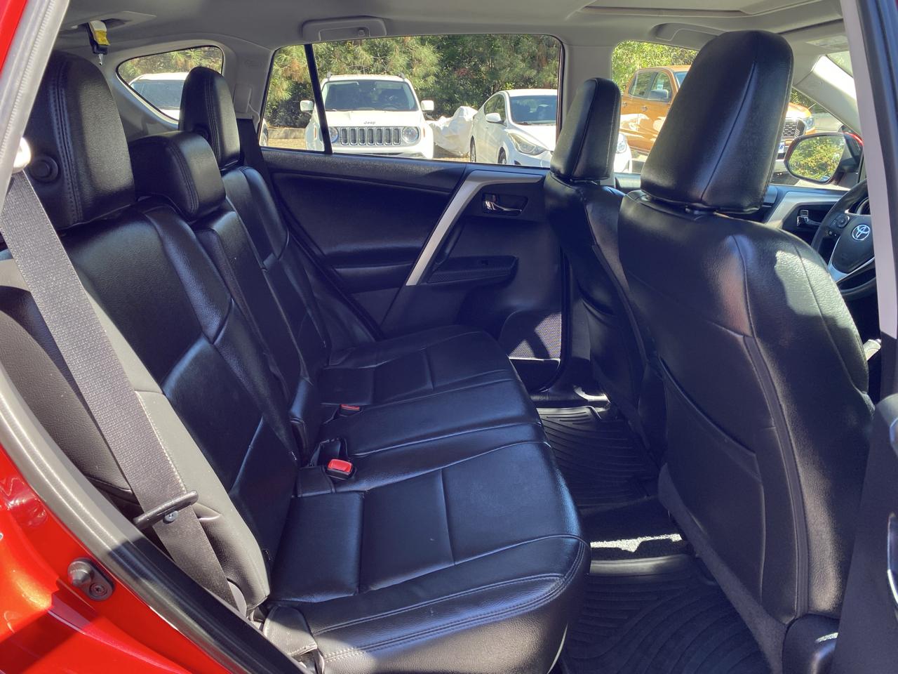 Toyota RAV4  2014