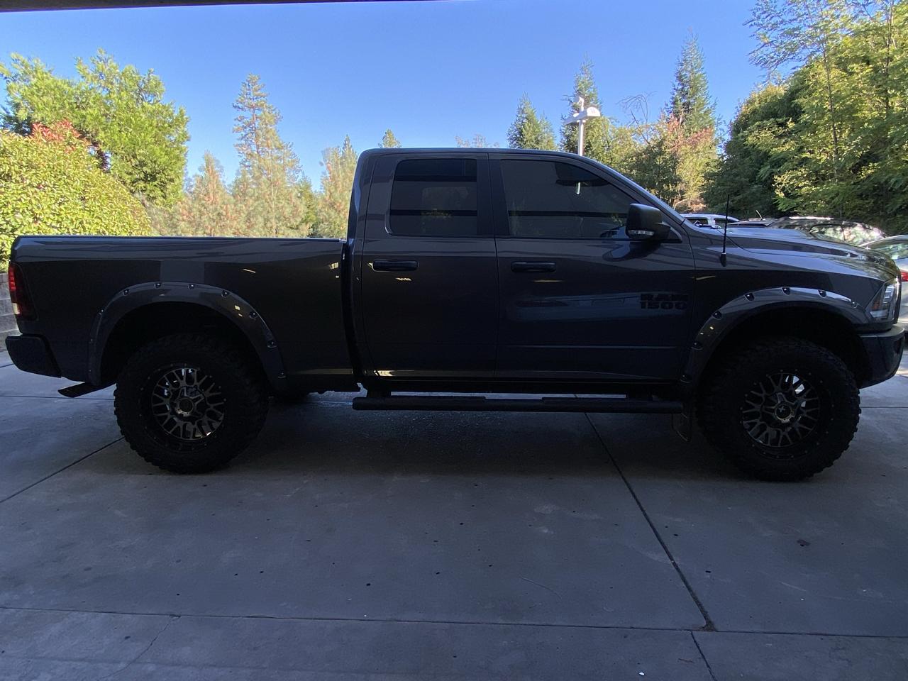 RAM 1500 Warlock 4x4 Crew Cab 5'7" Box 2022