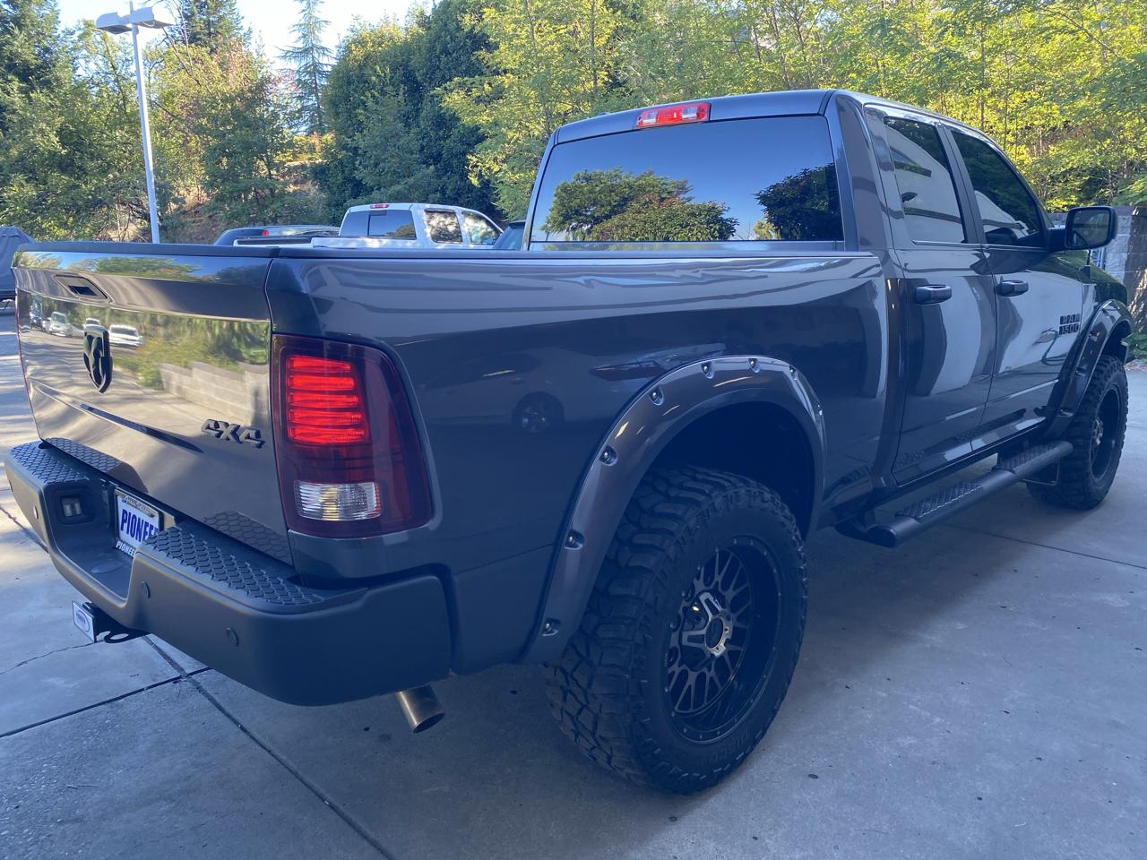 RAM 1500 Warlock 4x4 Crew Cab 5'7" Box 2022