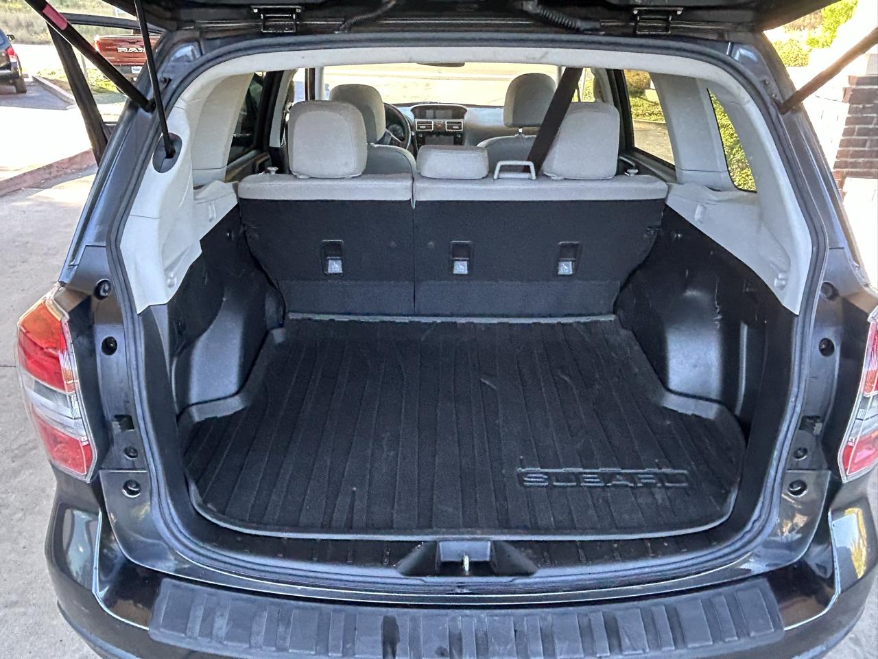 Subaru Forester 4dr CVT 2.5i Limited PZEV 2016