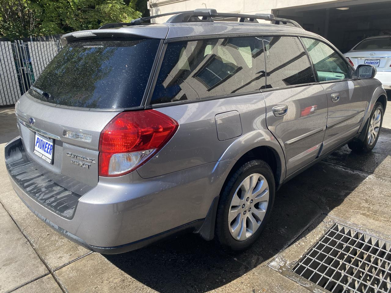 Subaru Outback 4dr H4 Auto XT Ltd 2009