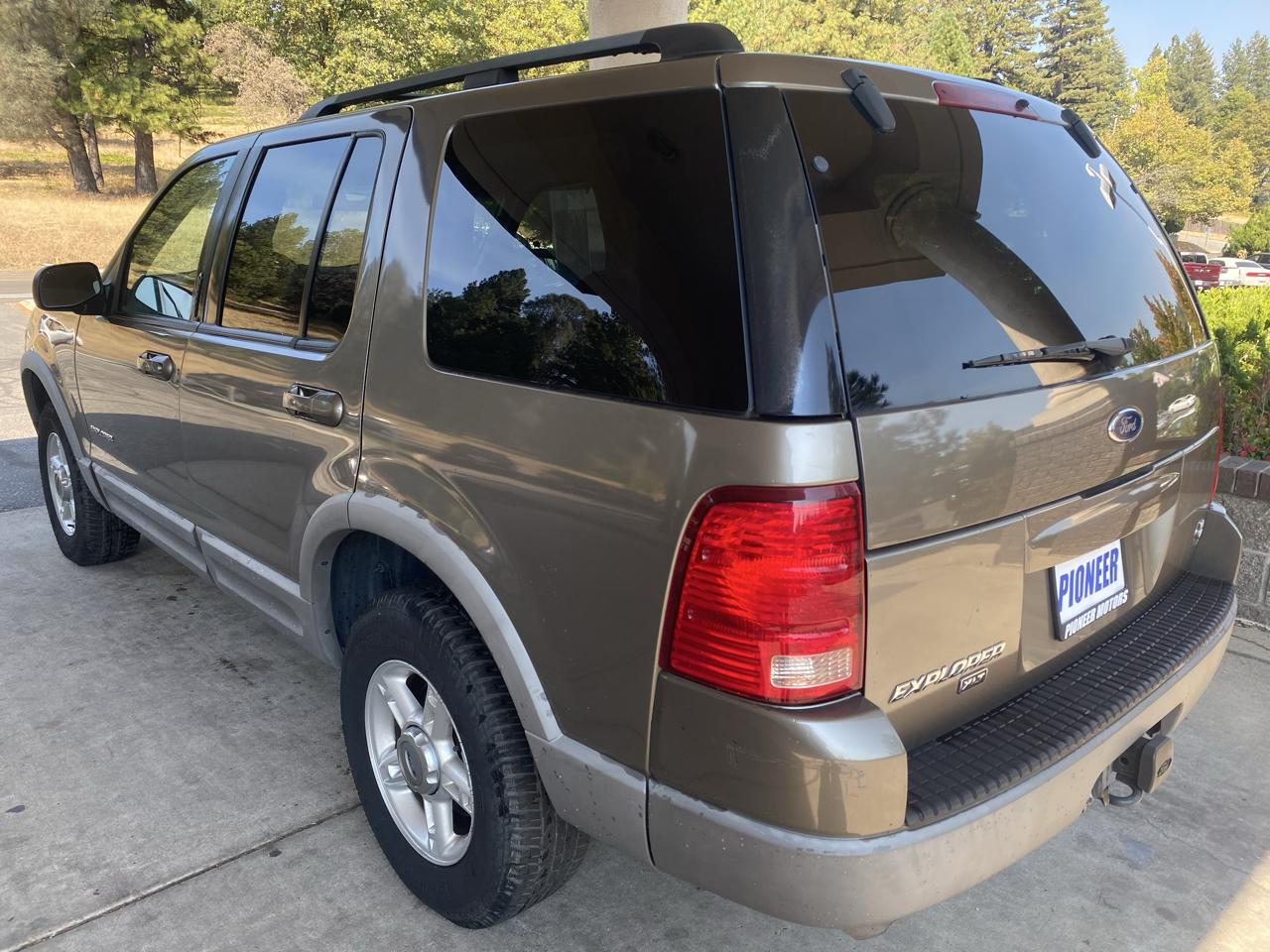 Ford Explorer 4dr 114" WB XLT 4WD 2002