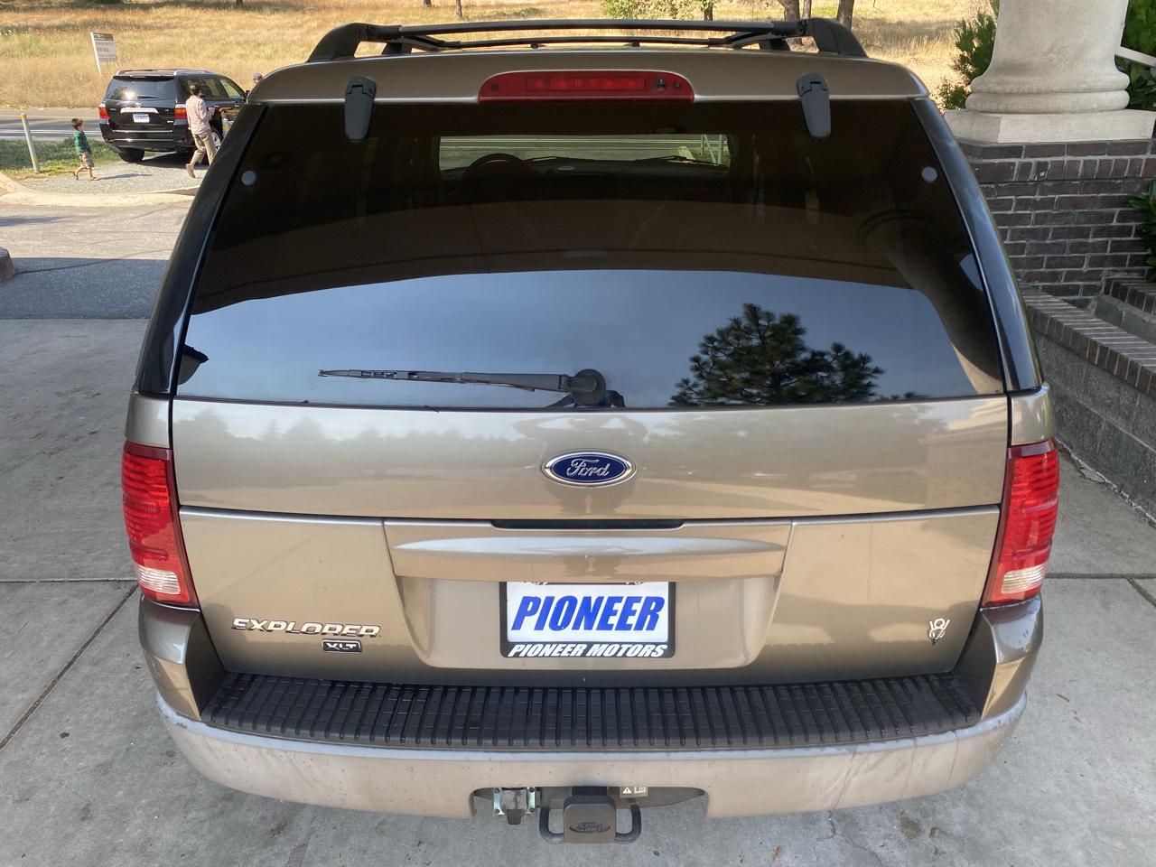 Ford Explorer 4dr 114" WB XLT 4WD 2002