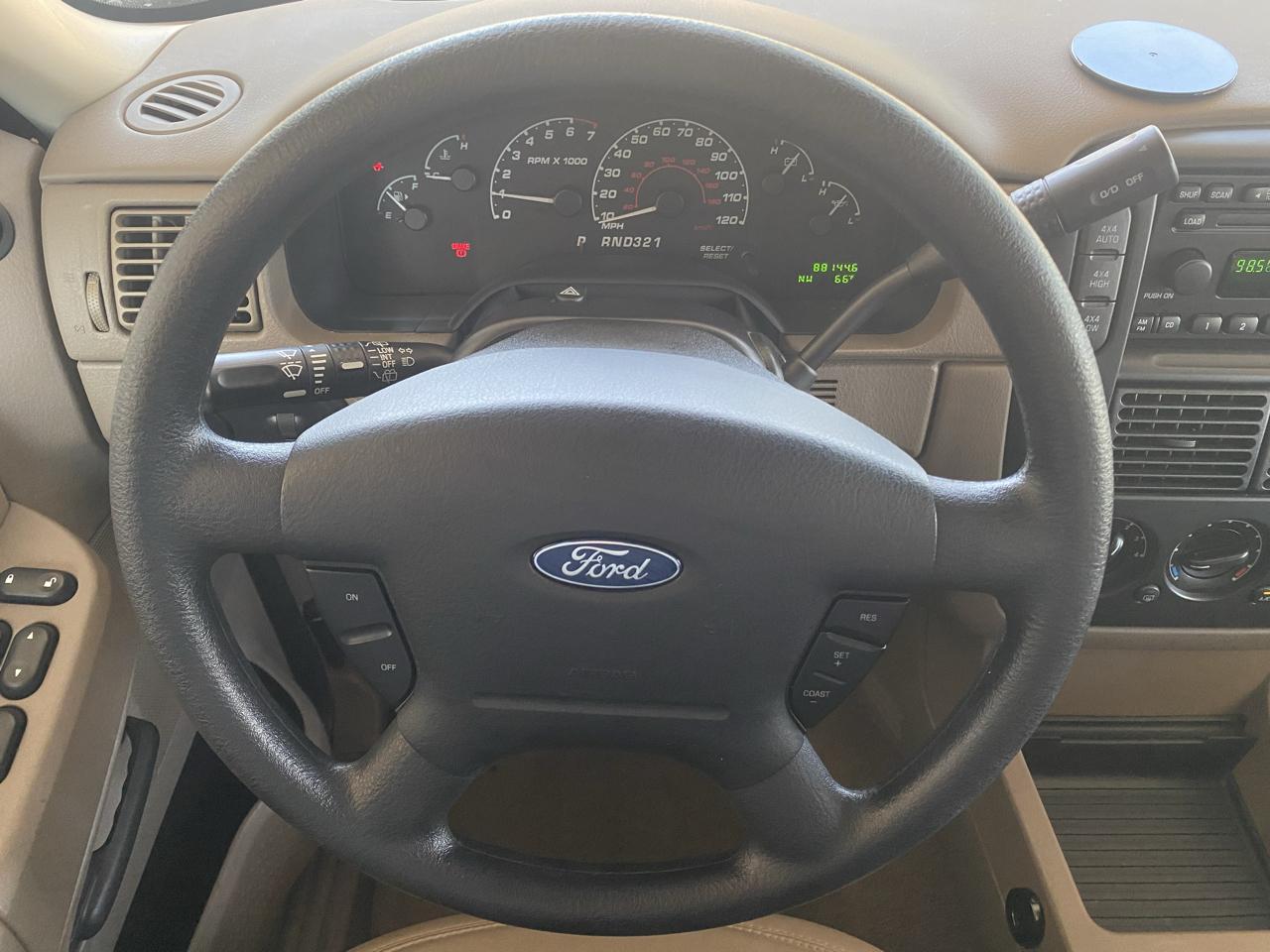 Ford Explorer 4dr 114" WB XLT 4WD 2002