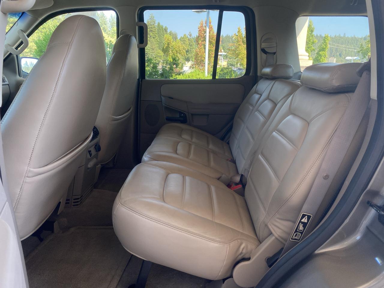 Ford Explorer 4dr 114" WB XLT 4WD 2002
