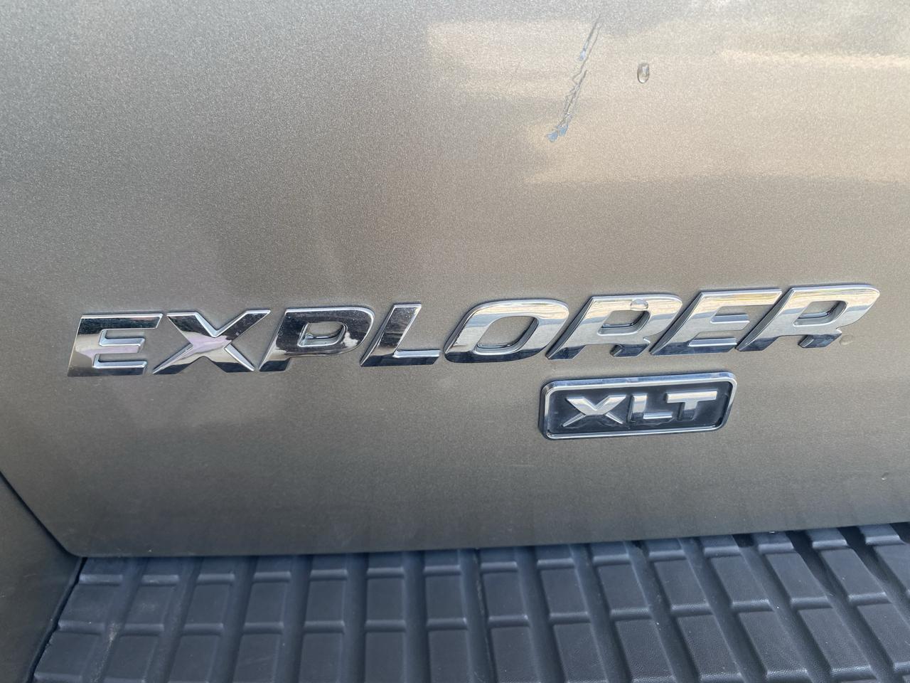 Ford Explorer 4dr 114" WB XLT 4WD 2002