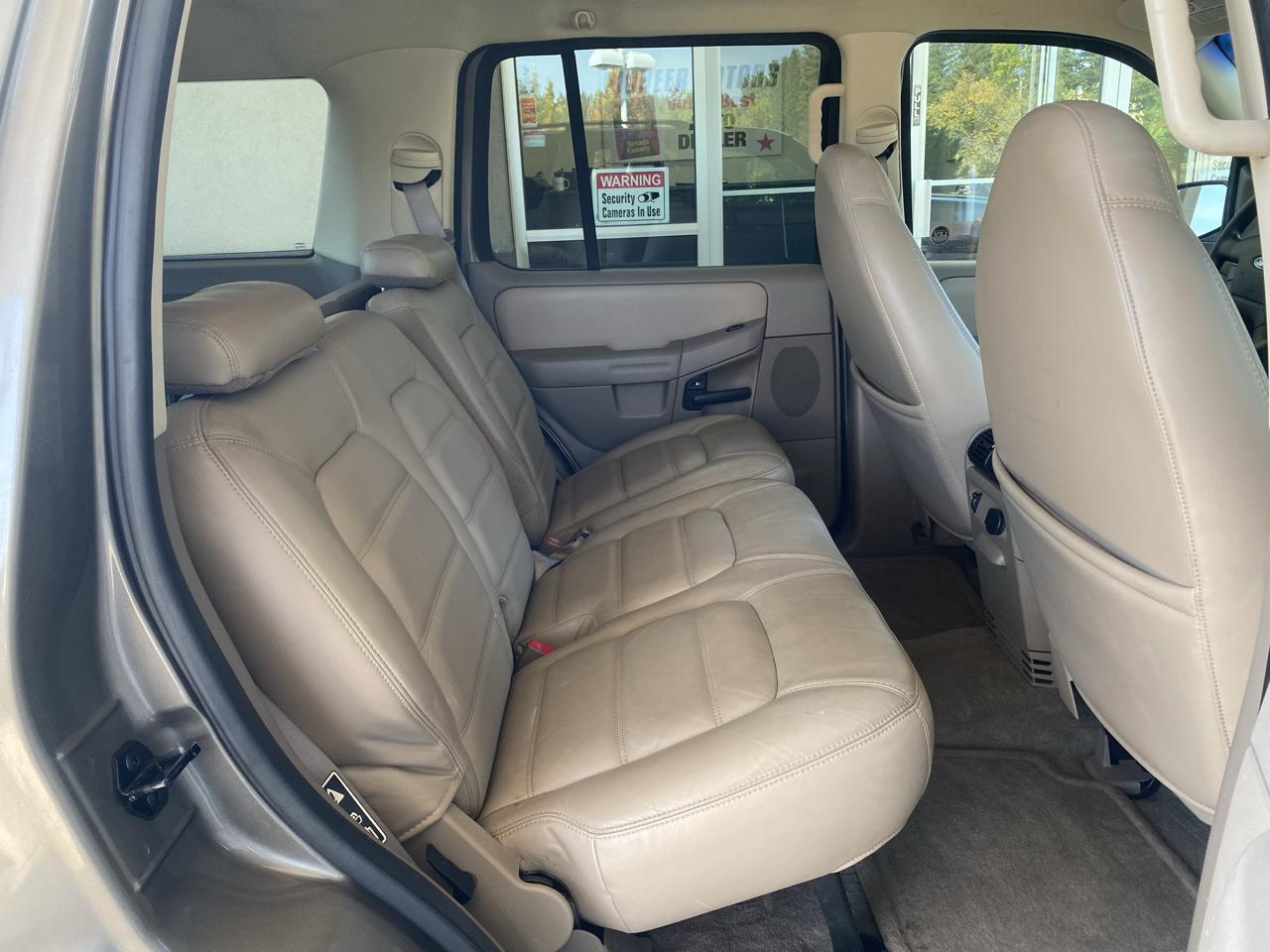 Ford Explorer 4dr 114" WB XLT 4WD 2002