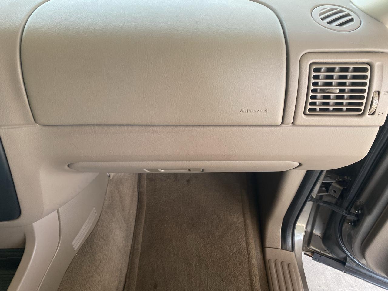 Ford Explorer 4dr 114" WB XLT 4WD 2002