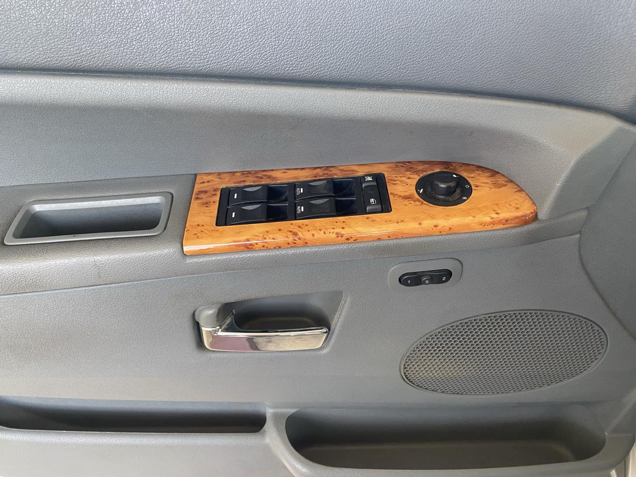 Jeep Grand Cherokee 4dr Overland 2006