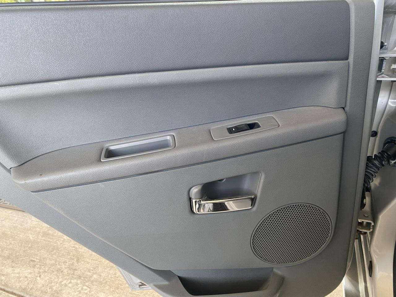 Jeep Grand Cherokee 4dr Overland 2006