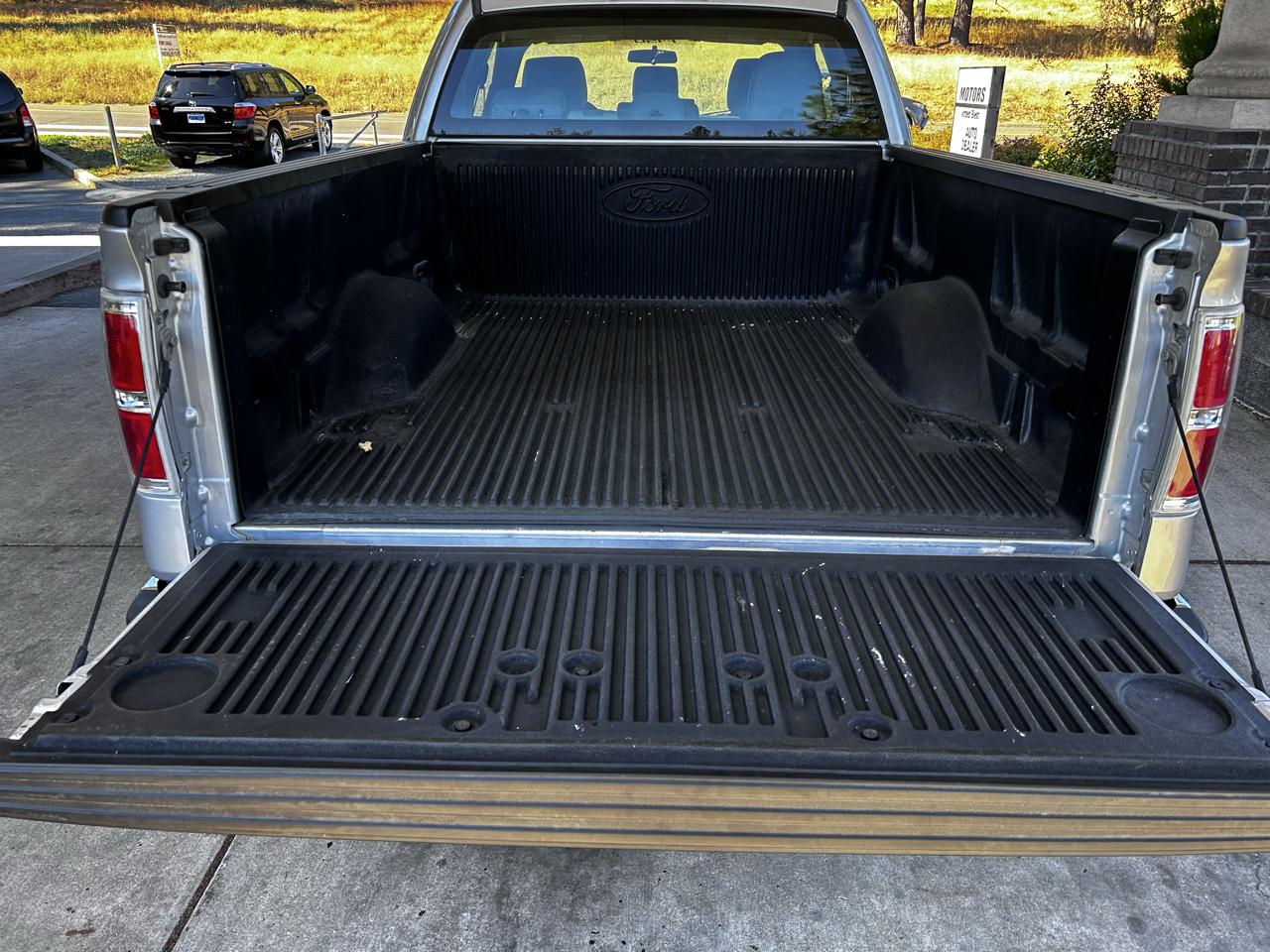 Ford F-150 2WD SuperCab 145" XL 2013