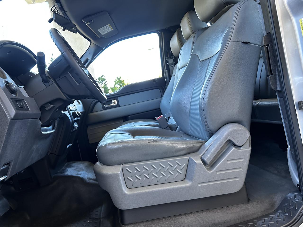 Ford F-150 2WD SuperCab 145" XL 2013