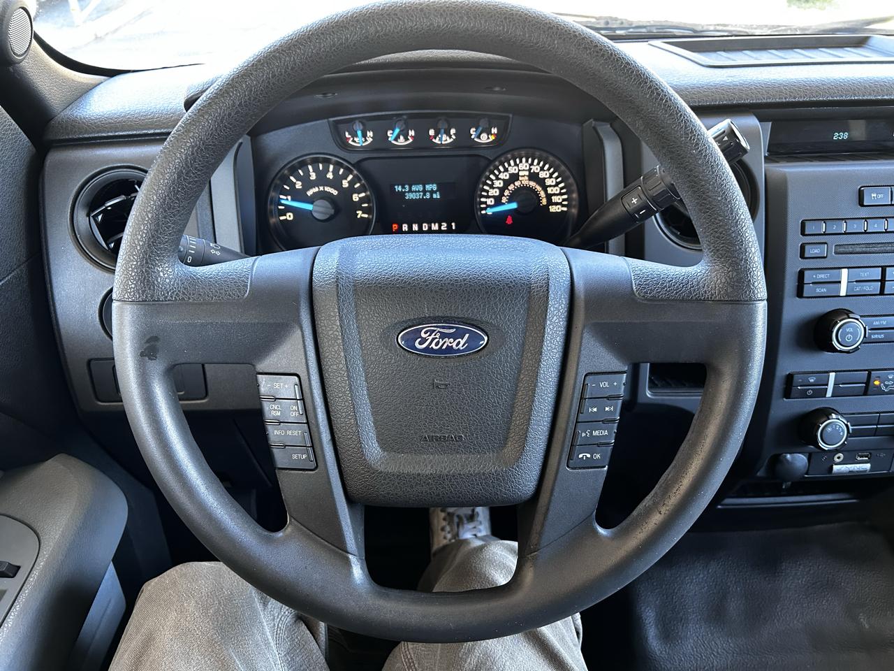 Ford F-150 2WD SuperCab 145" XL 2013