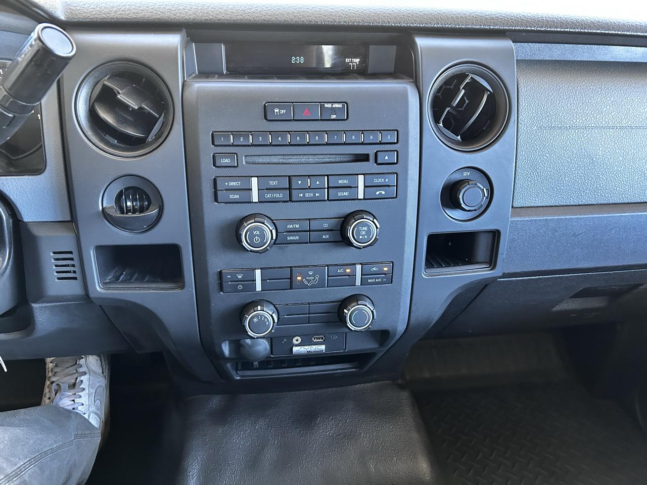 Ford F-150 2WD SuperCab 145" XL 2013