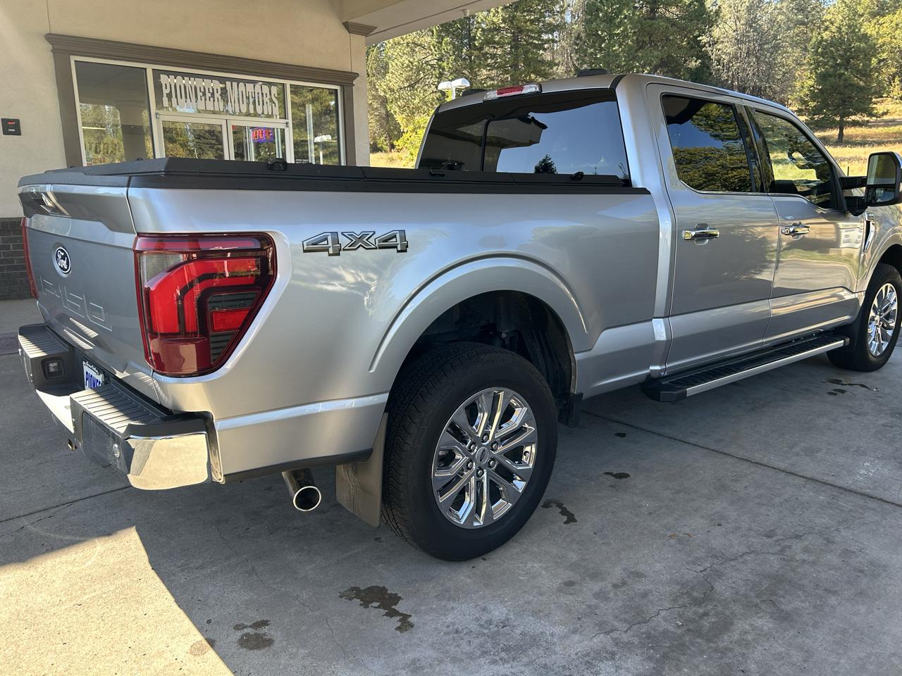 Ford F-150 Lariat 4WD SuperCrew 5.5' Box 2024