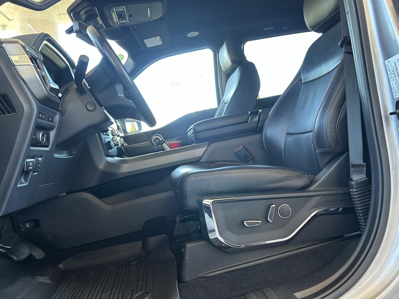 Ford F-150 Lariat 4WD SuperCrew 5.5' Box 2024