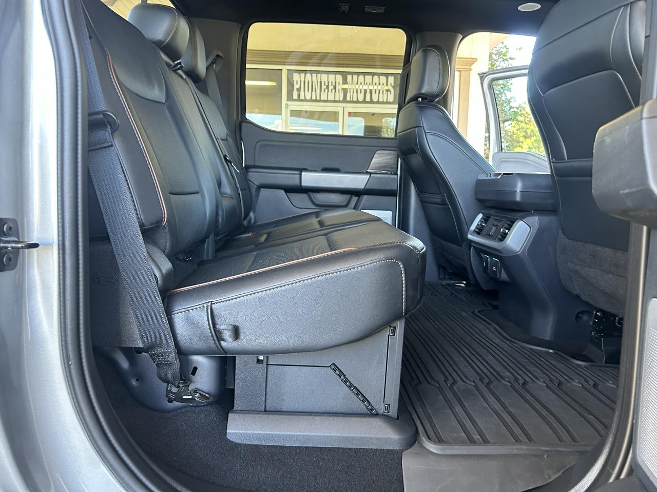 Ford F-150 Lariat 4WD SuperCrew 5.5' Box 2024