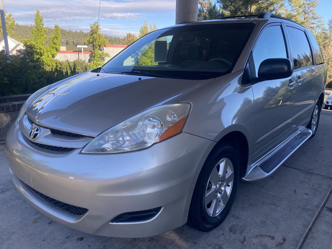 Toyota Sienna  2006