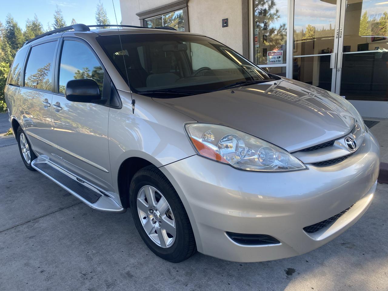 Toyota Sienna  2006