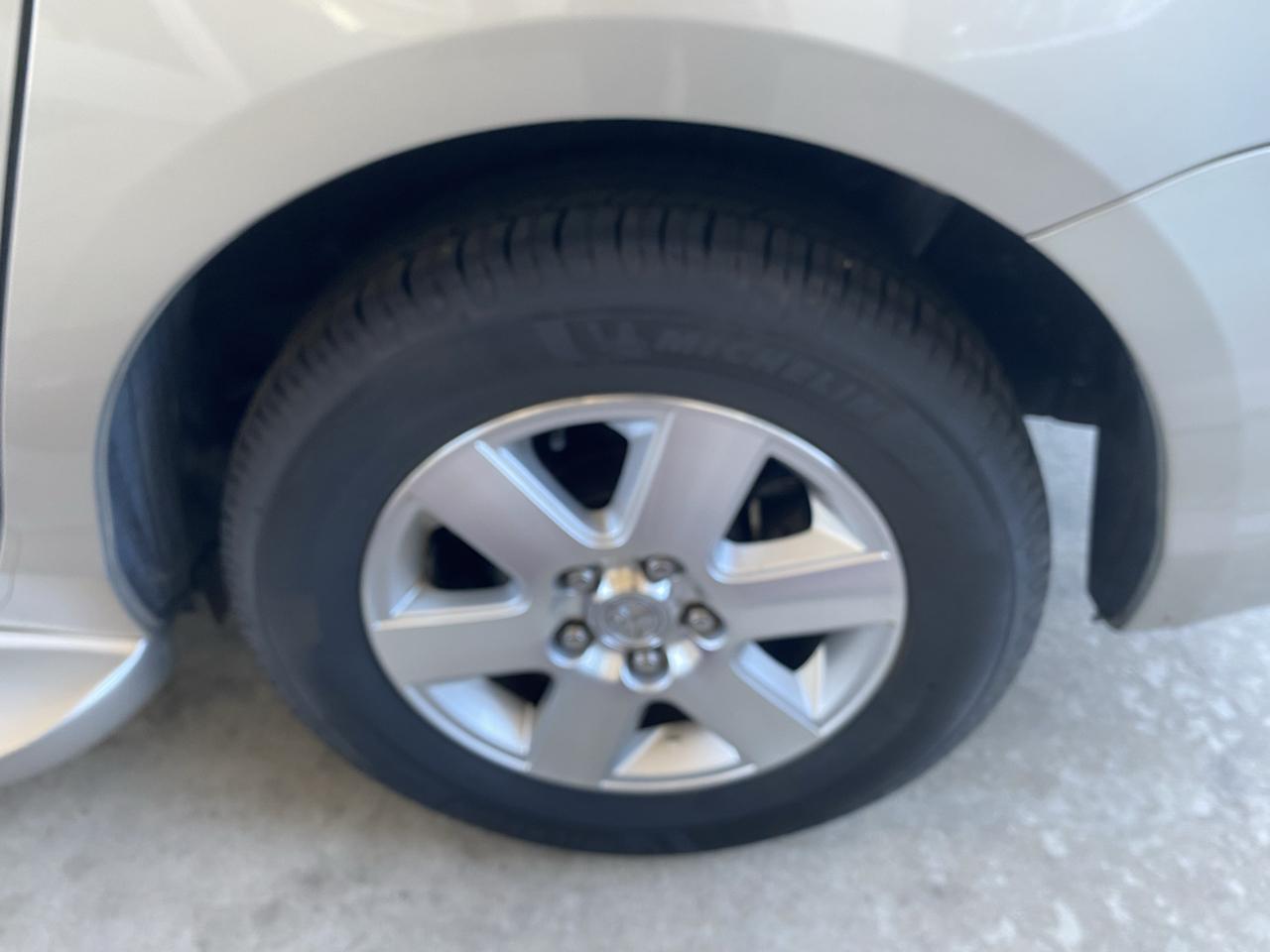 Toyota Sienna  2006