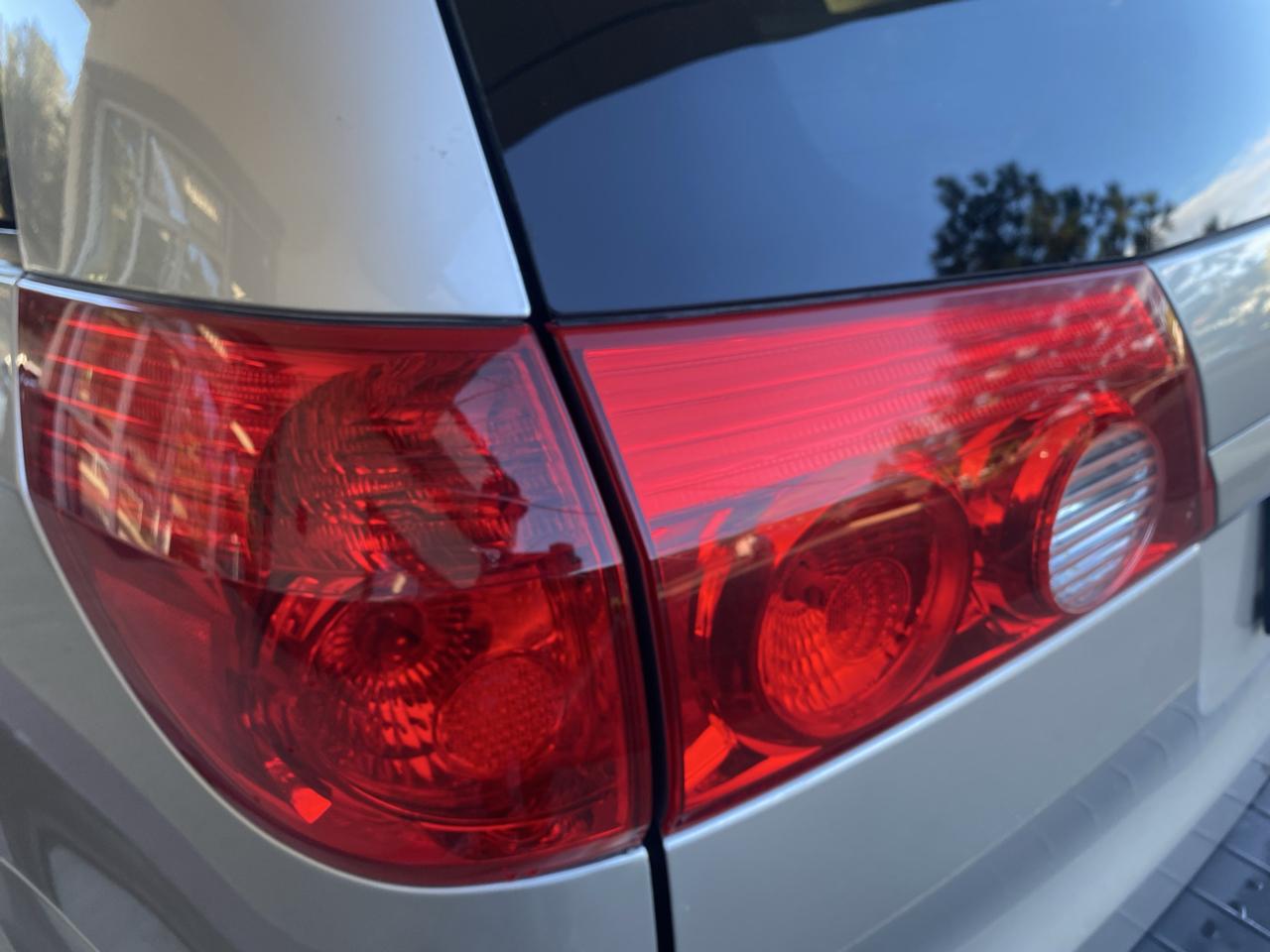 Toyota Sienna  2006