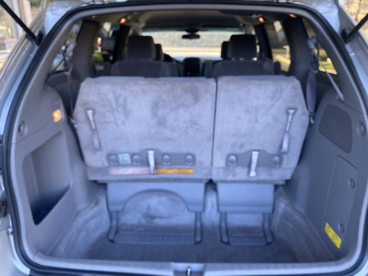 Toyota Sienna  2006