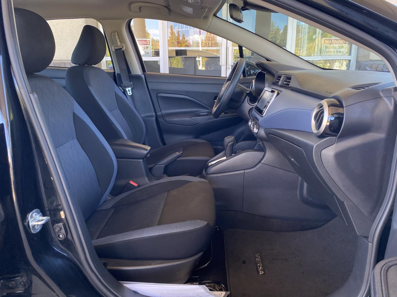 Nissan Versa SV 2024