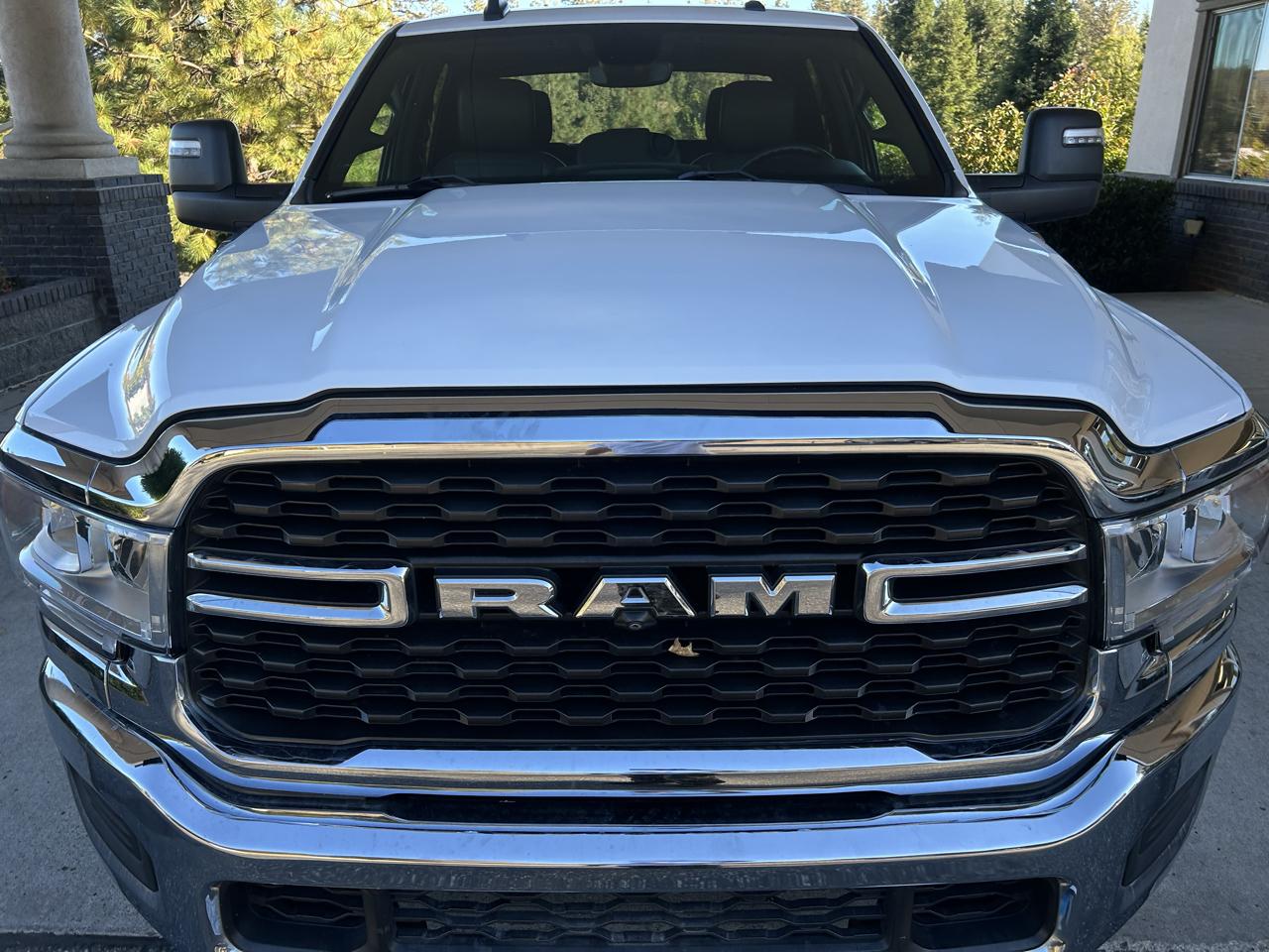 RAM 2500 Tradesman 4x4 Crew Cab 6'4" Box 2023