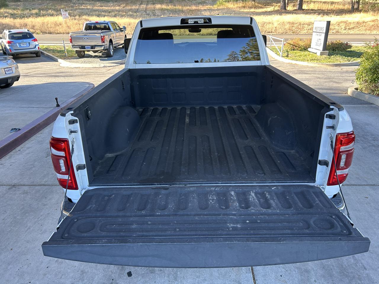 RAM 2500 Tradesman 4x4 Crew Cab 6'4" Box 2023