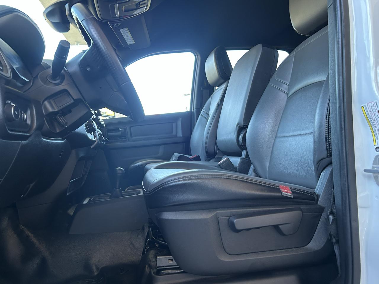 RAM 2500 Tradesman 4x4 Crew Cab 6'4" Box 2023