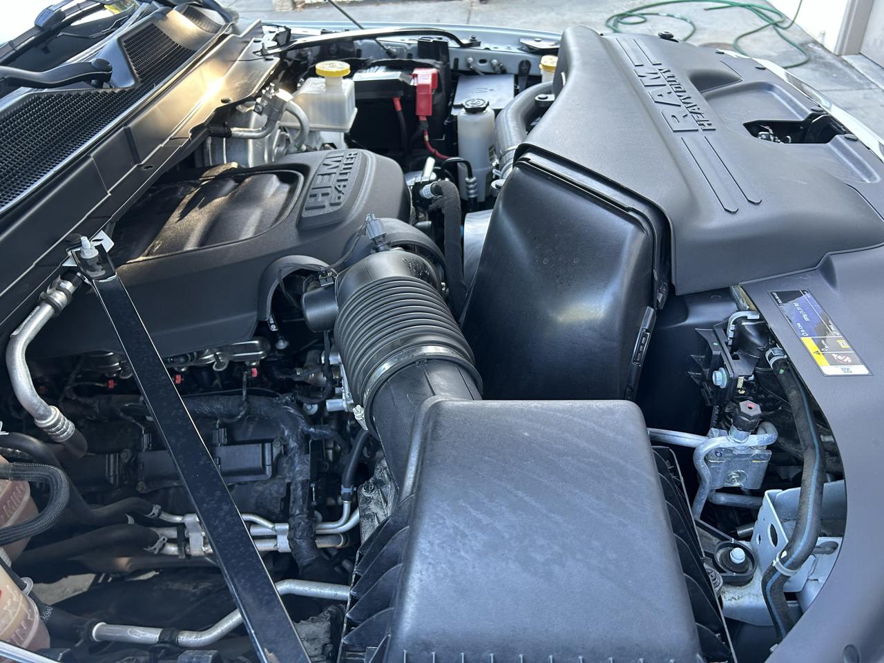 RAM 2500 Tradesman 4x4 Crew Cab 6'4" Box 2023