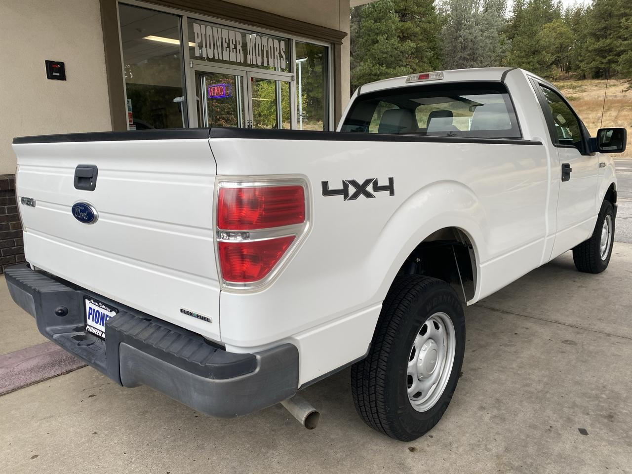 Ford F-150 4WD Reg Cab 145" XL 2013