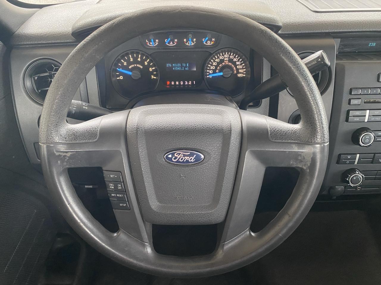 Ford F-150 4WD Reg Cab 145" XL 2013