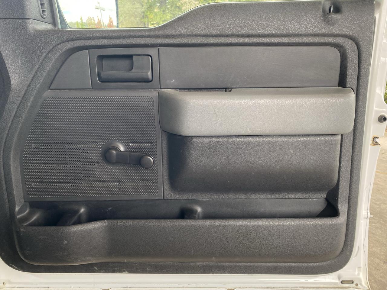 Ford F-150 4WD Reg Cab 145" XL 2013