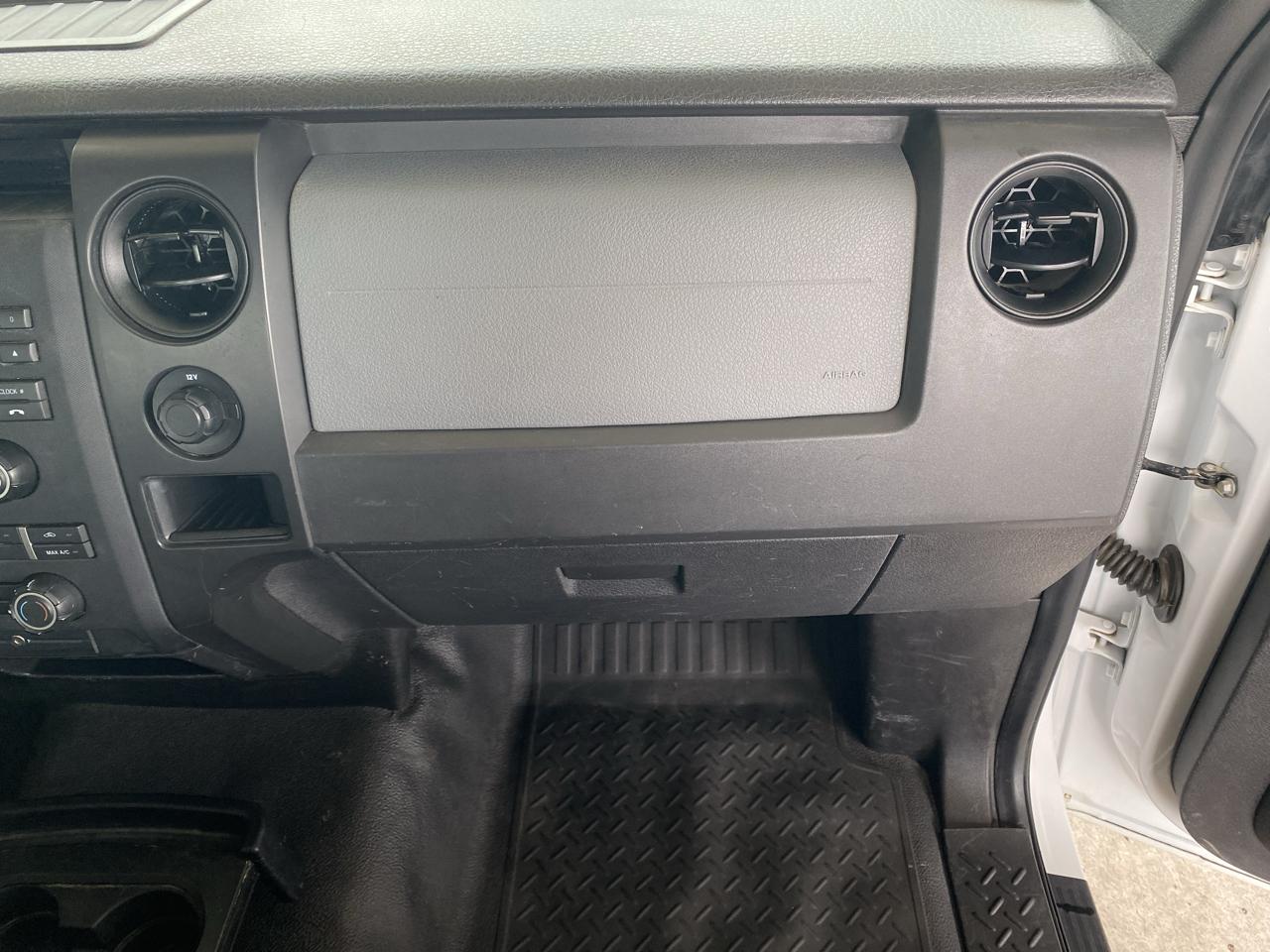 Ford F-150 4WD Reg Cab 145" XL 2013