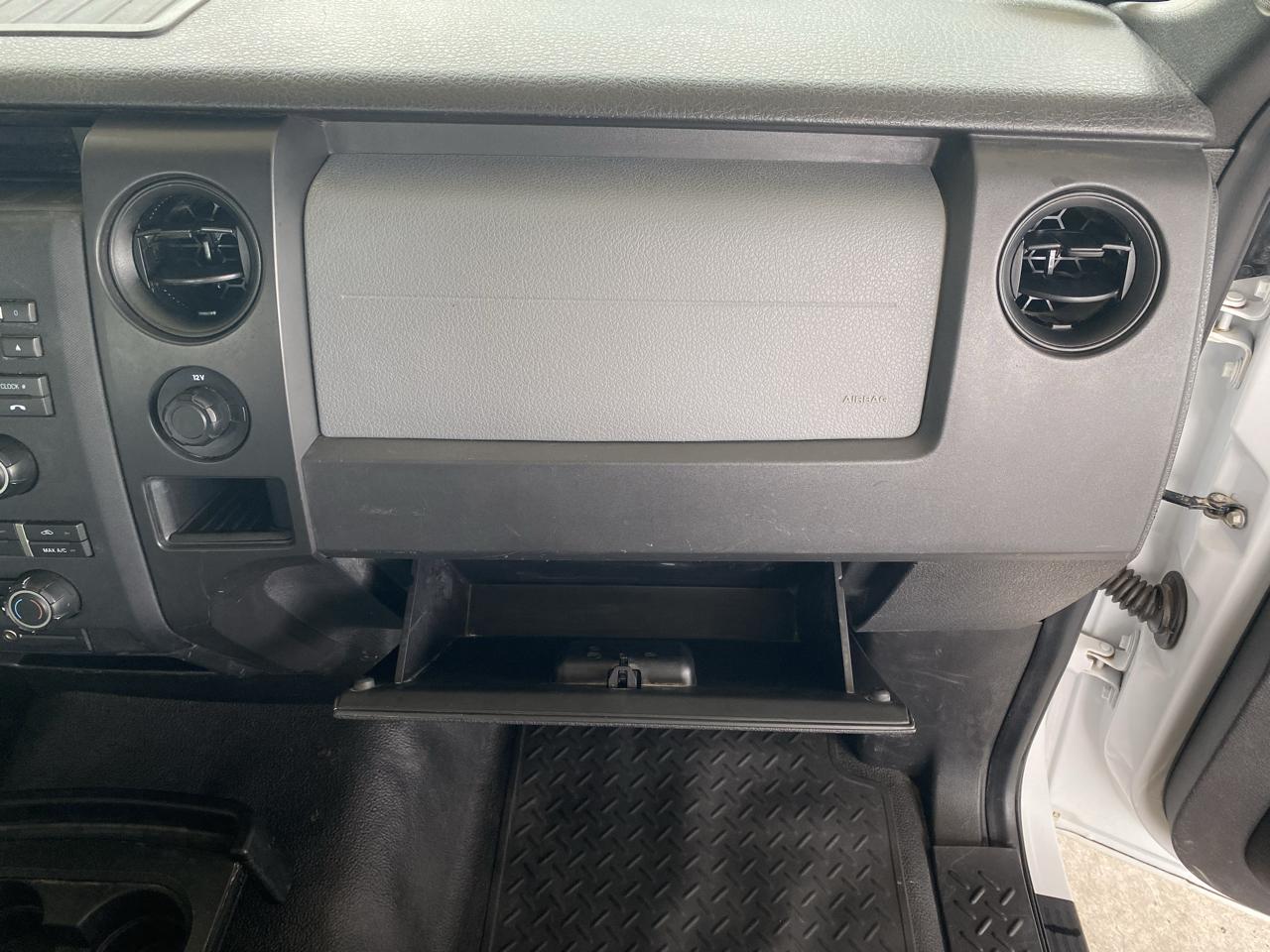 Ford F-150 4WD Reg Cab 145" XL 2013
