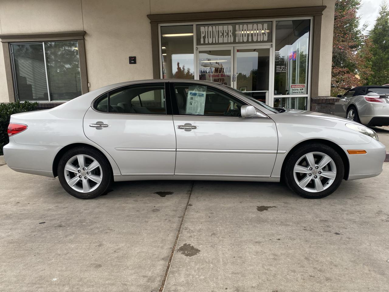 Lexus ES 330 4dr Sdn 2005