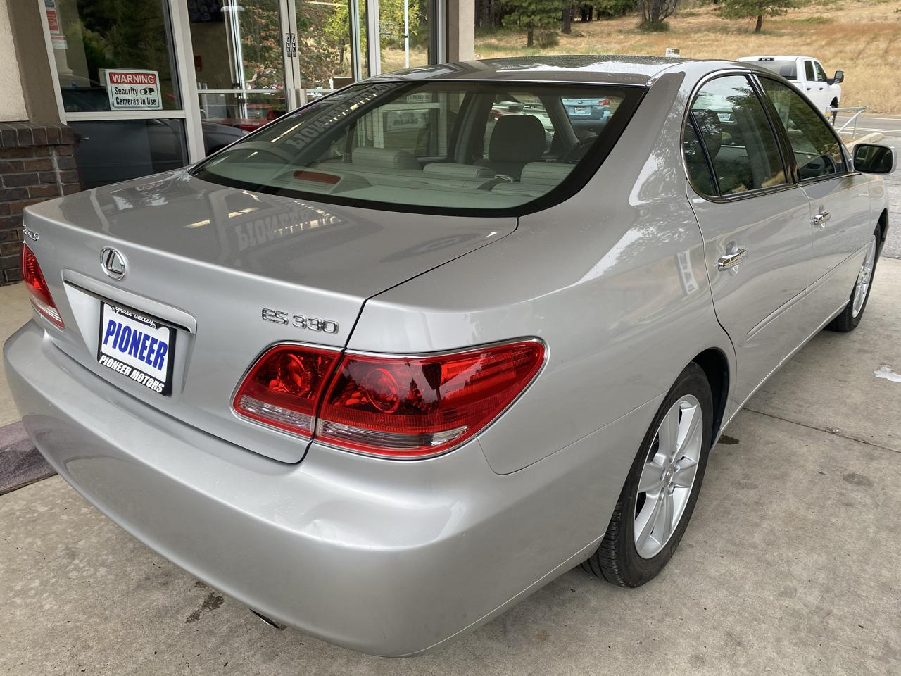 Lexus ES 330 4dr Sdn 2005