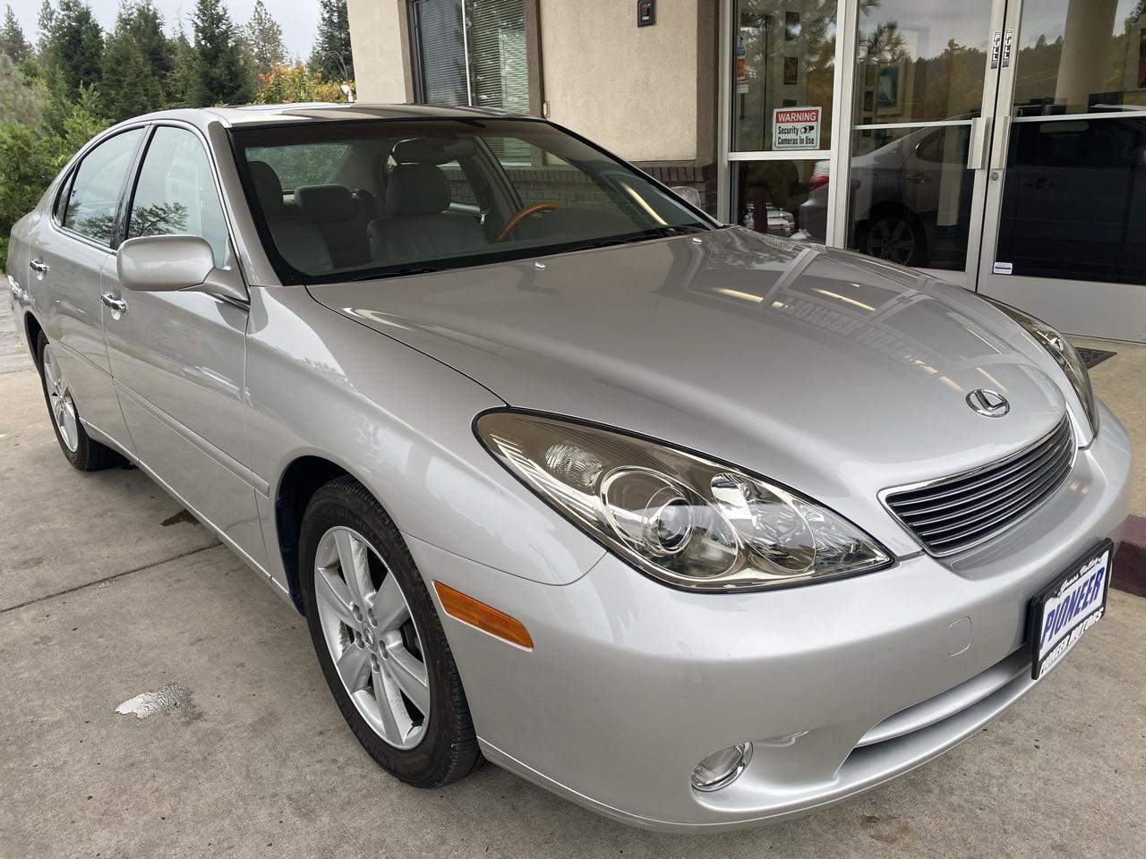 Lexus ES 330 4dr Sdn 2005