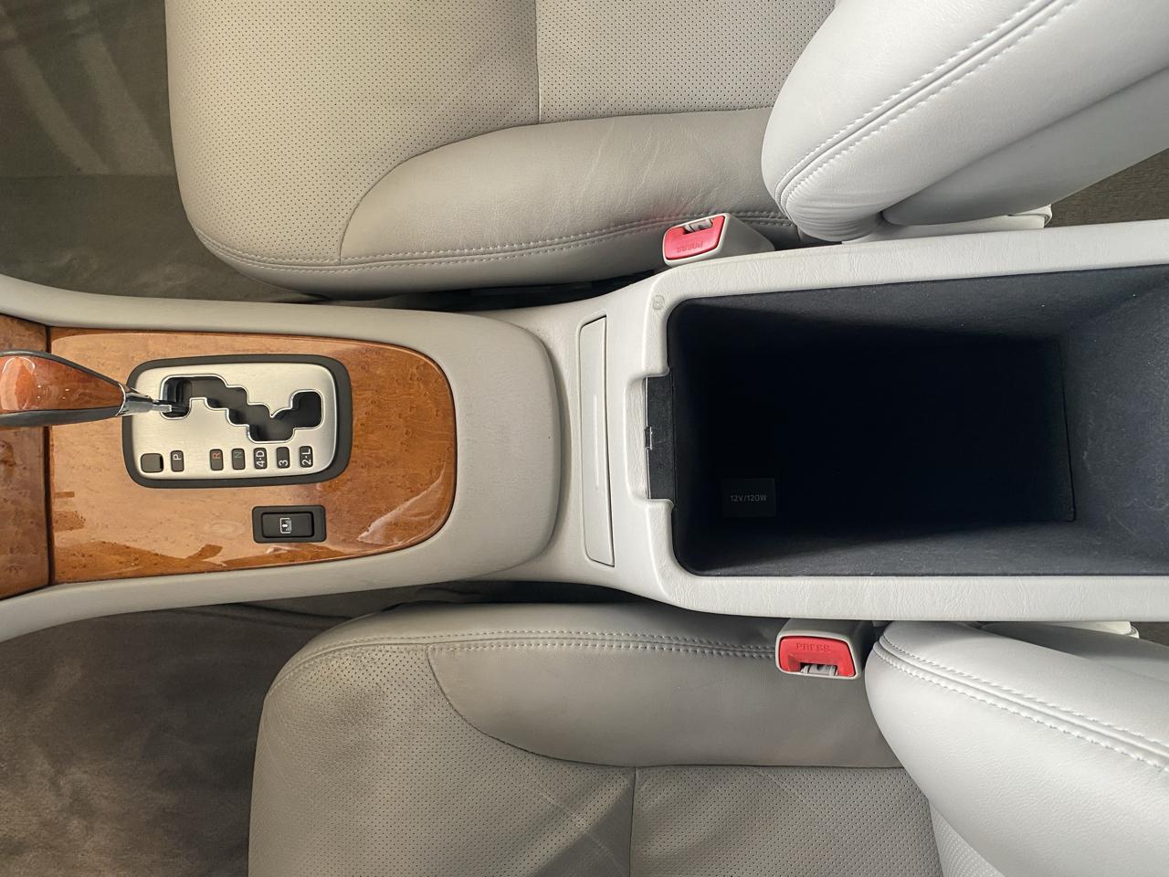 Lexus ES 330 4dr Sdn 2005