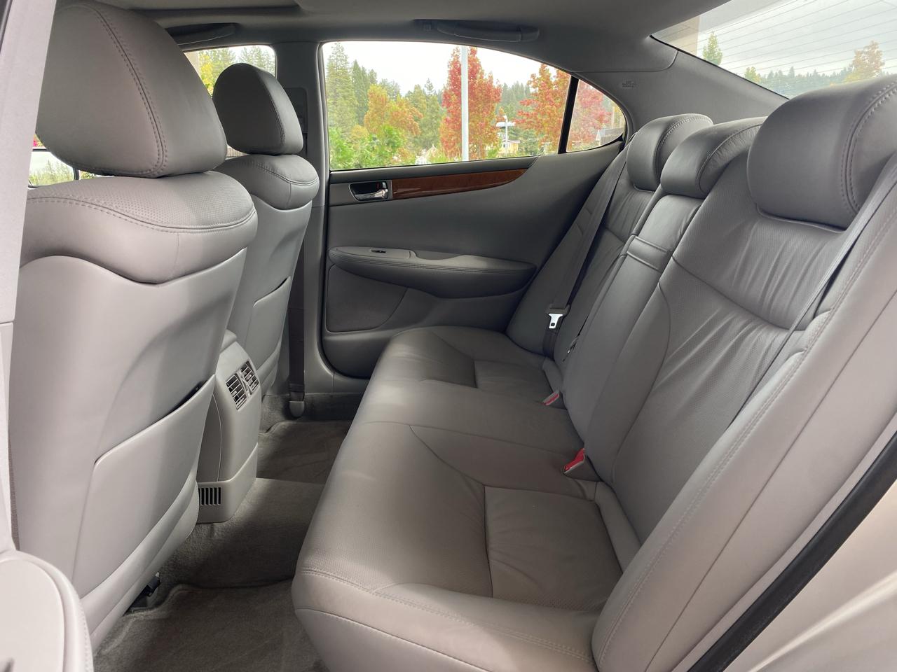 Lexus ES 330 4dr Sdn 2005
