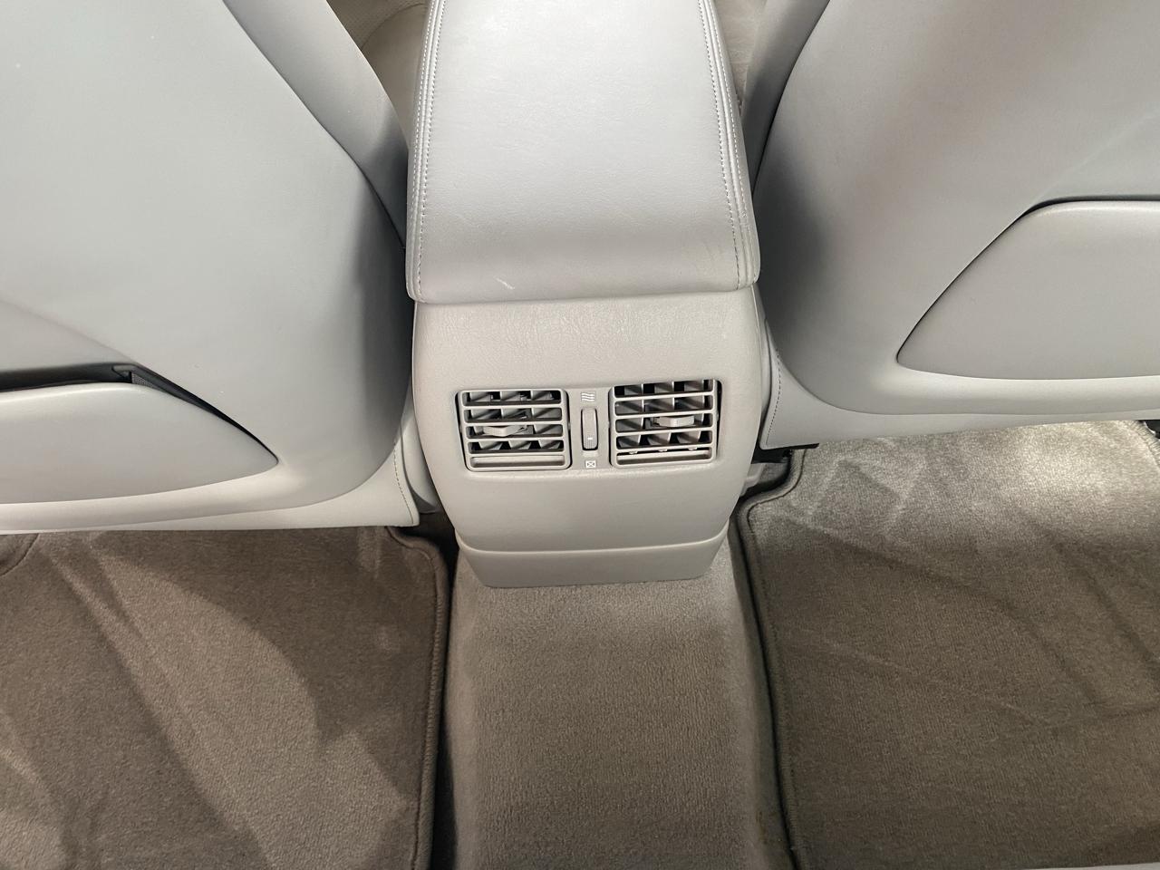 Lexus ES 330 4dr Sdn 2005