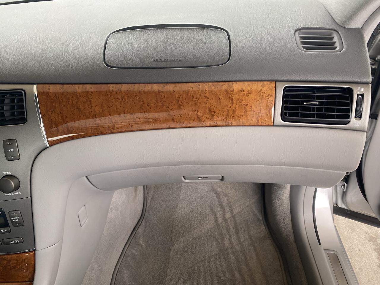 Lexus ES 330 4dr Sdn 2005
