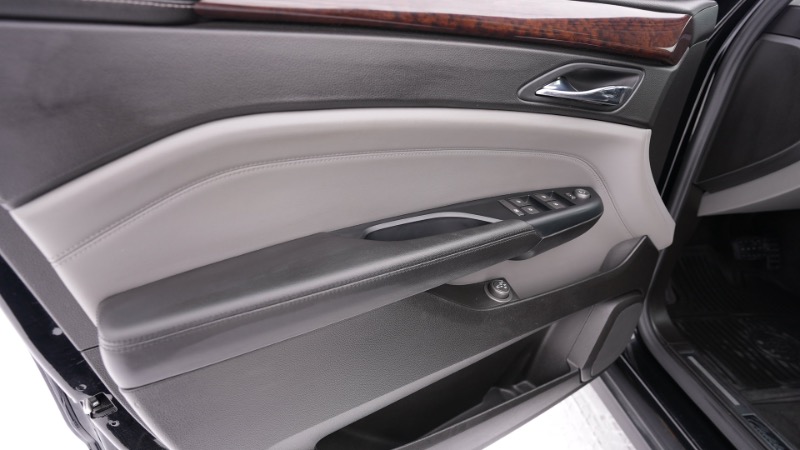 Cadillac SRX Luxury Collection AWD 2011